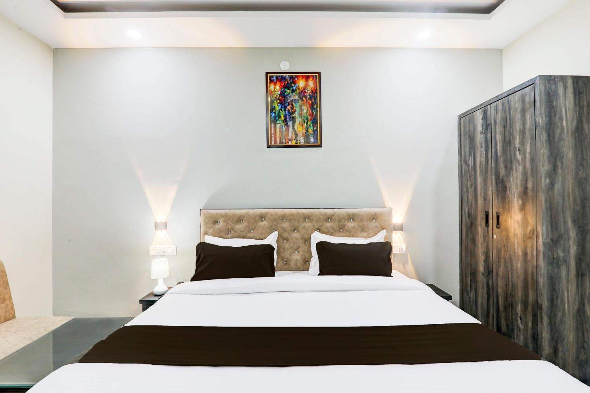 Super Townhouse Gls International Hotel Lucknow Luaran gambar